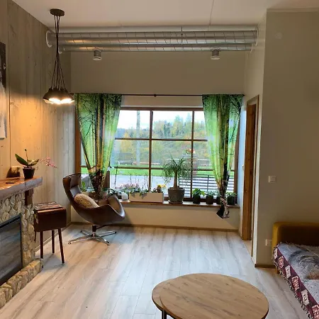 Murimaee Winery Guest *